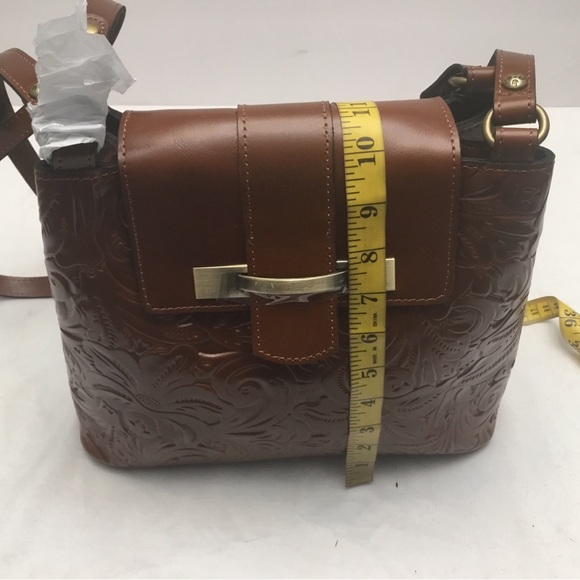 PATRICIA NASH Elegant Brown Leather Shoulder Bag with Metallic Clasp - Picture 2 of 16